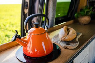 The kettle on the bamboo surfaces of Eve